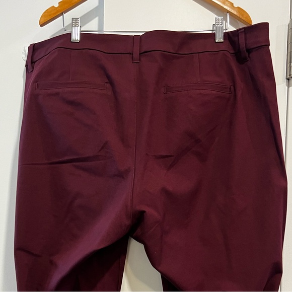 Maroon high-rise pixie pants - straight cut - Picture 5 of 5